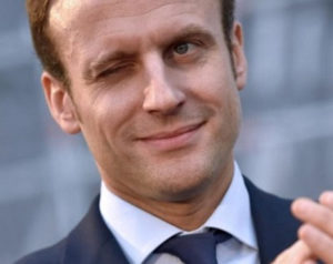 macron-clin-d-oeil-ac54c8-0@1x-432x342-300x238